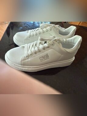 Cavalli Class Women's White Leather Low-Top Sneakers size 40 EU or 9 US NEW